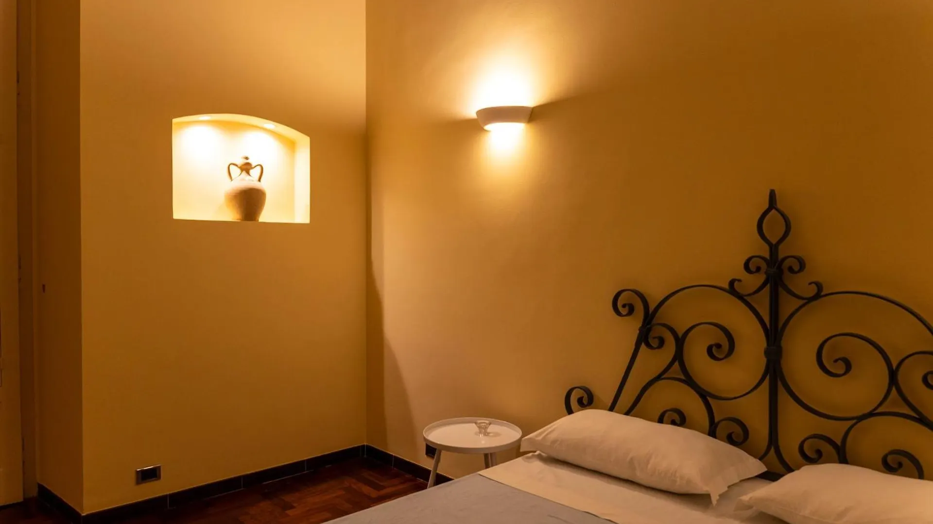 Sulla Via Del Teatro Apartment Bari
